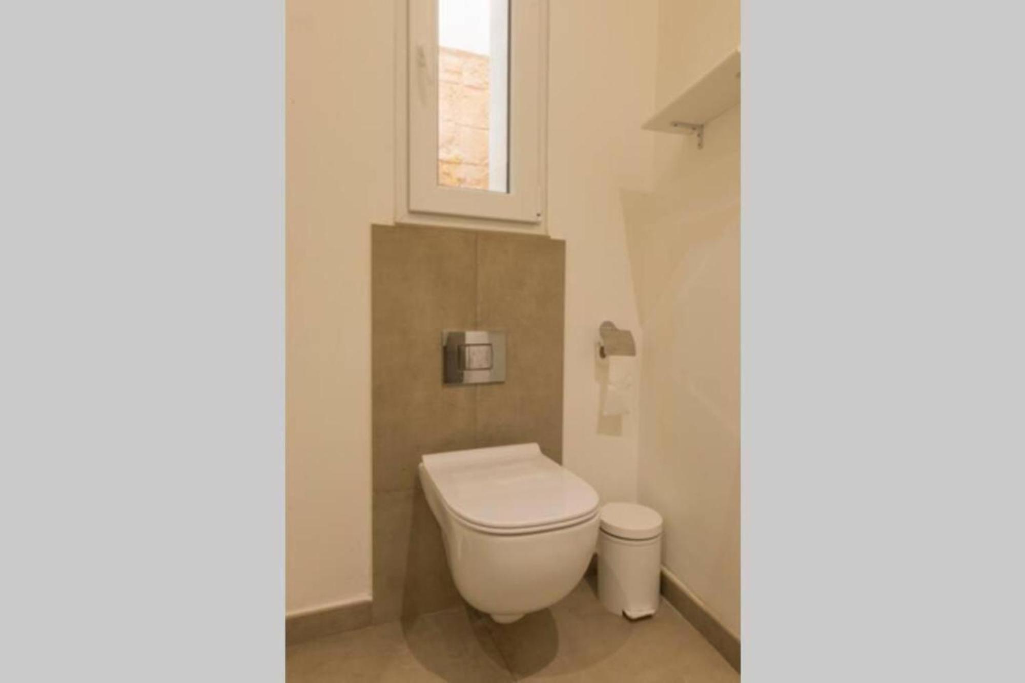 Authentic Gf Apartment With Terrace At The 3 Cities Marina Cospicua Exterior foto