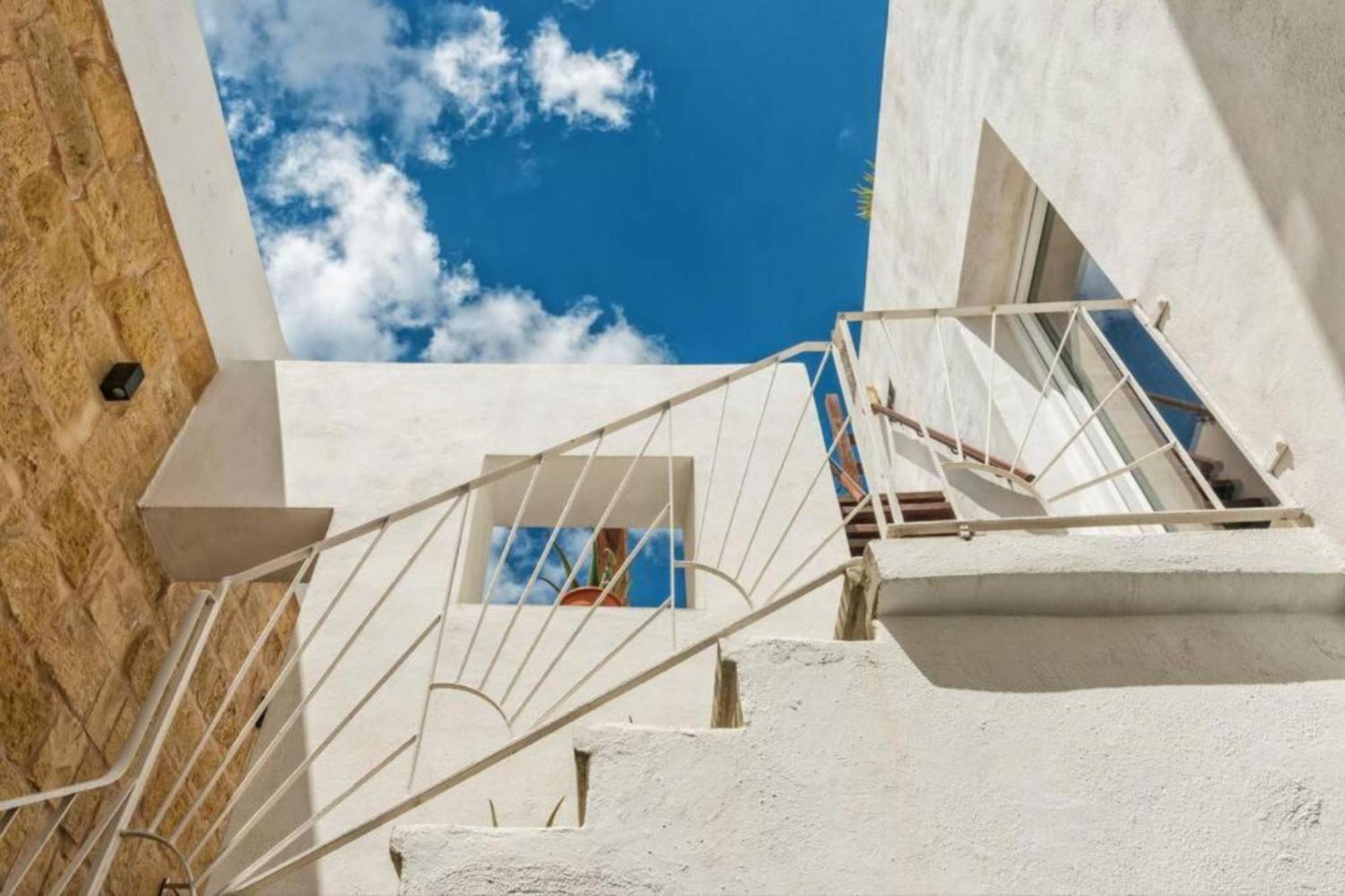 Authentic Gf Apartment With Terrace At The 3 Cities Marina Cospicua Exterior foto