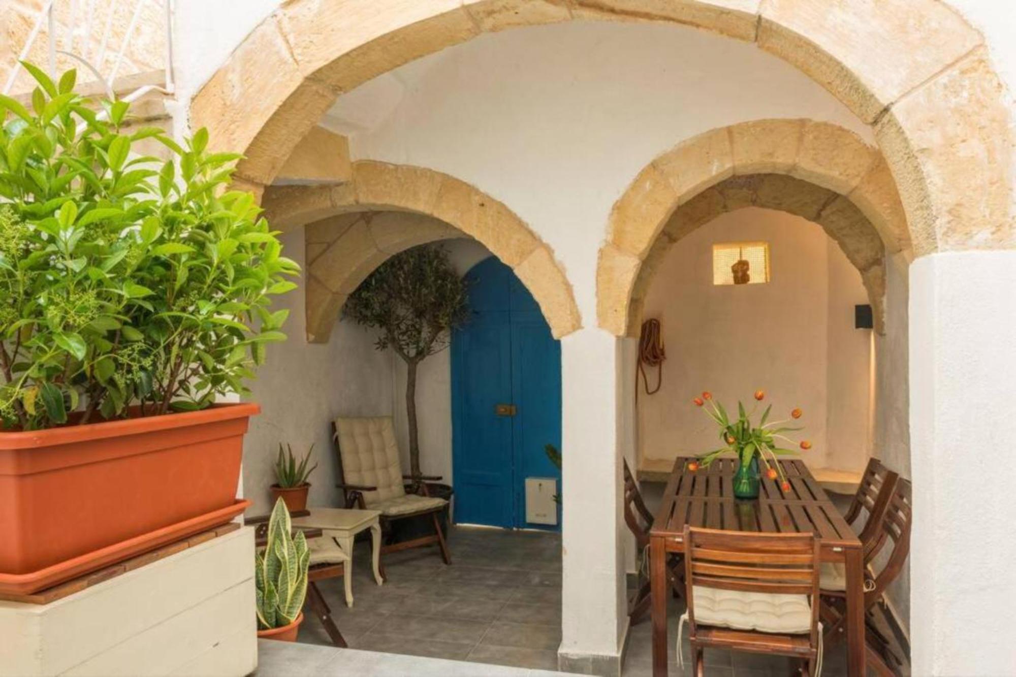 Authentic Gf Apartment With Terrace At The 3 Cities Marina Cospicua Exterior foto